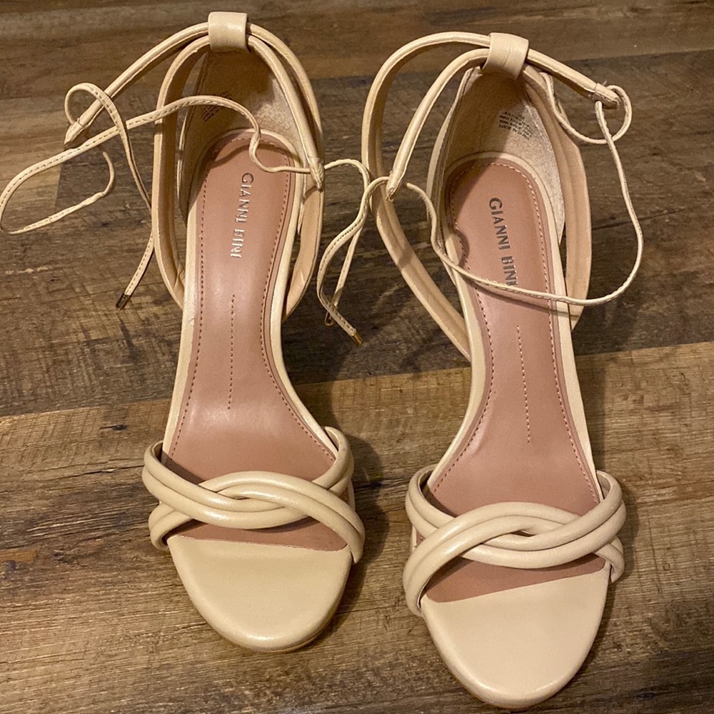Nude giani bini heels